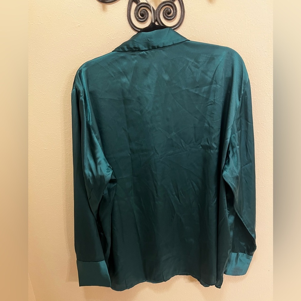 Abercrombie & Fitch Green Satin Button-Down Shirt - Picture 5 of 7